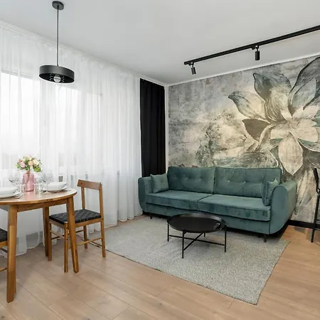 Spacious Apartment In A Quiet Area Of Poznan By Noclegi Renters Exterior photo
