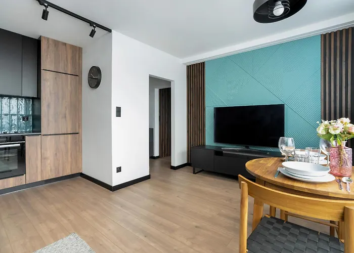 Spacious Apartment In A Quiet Area Of Poznan By Noclegi Renters